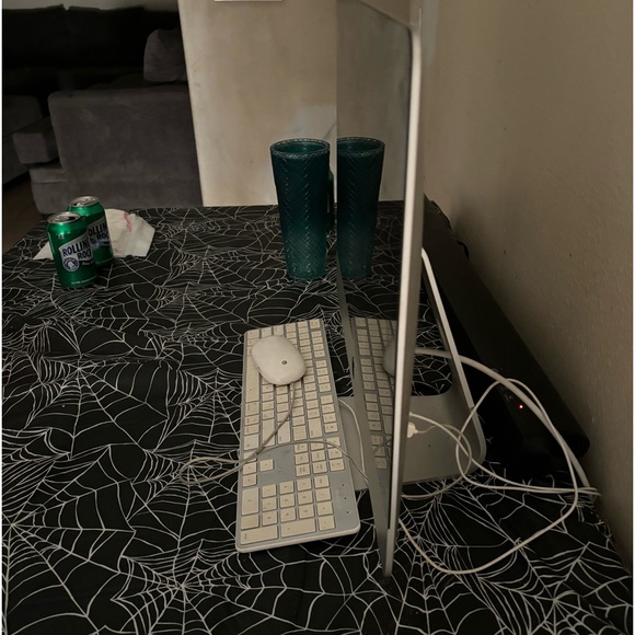 2017 Apple desk top